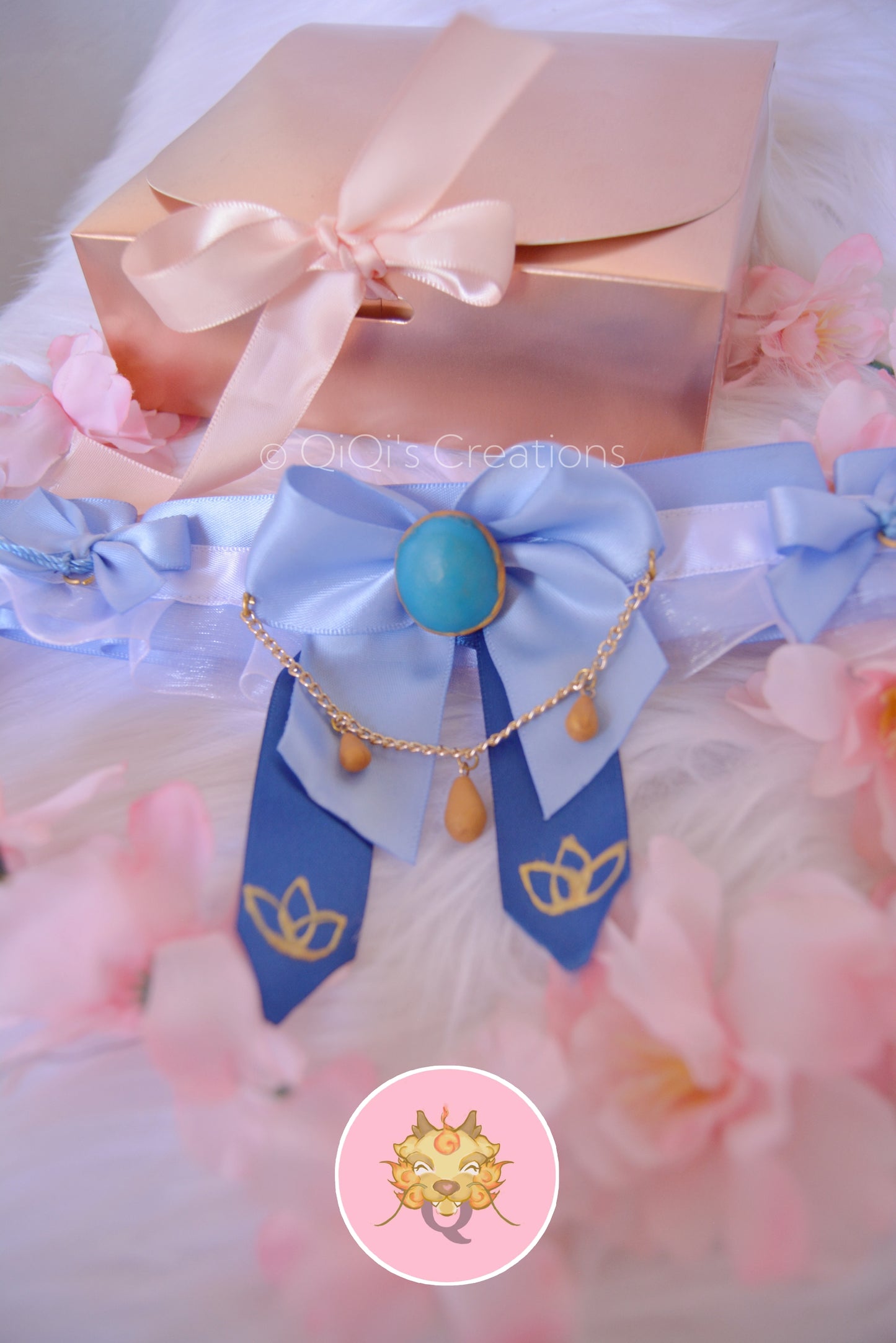 Nilou pleated choker