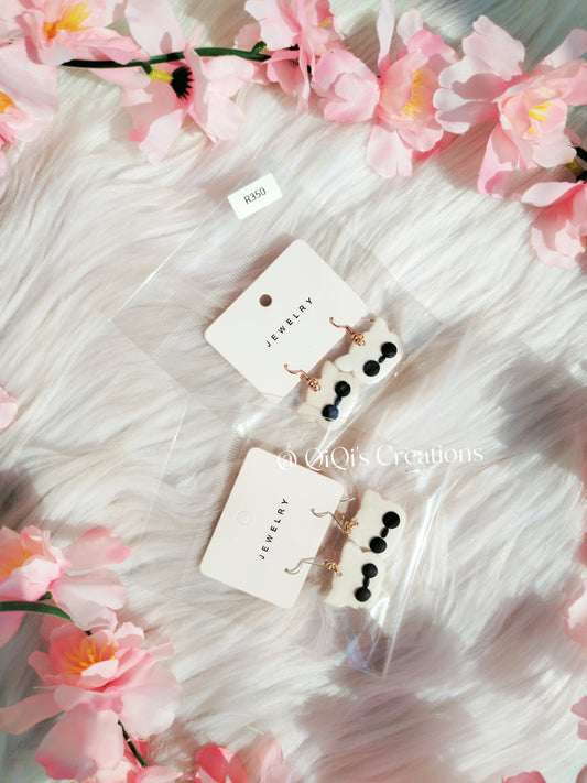 Gojocat earrings